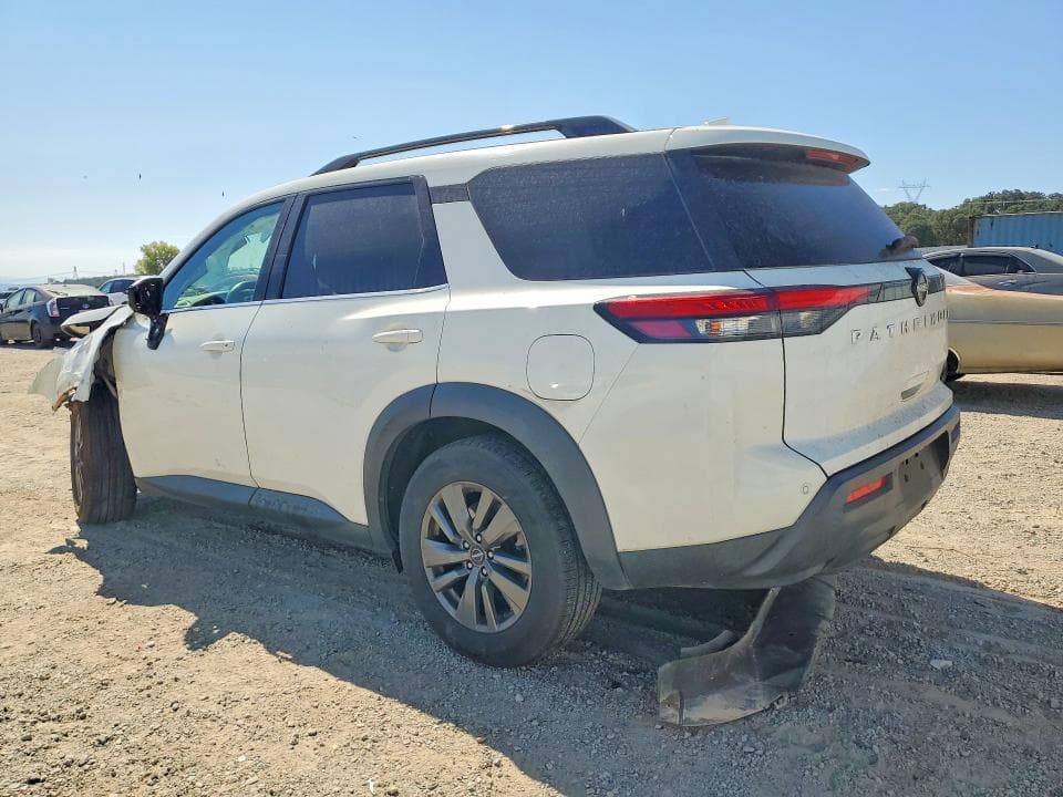 2022 NISSAN PATHFINDER SV 2