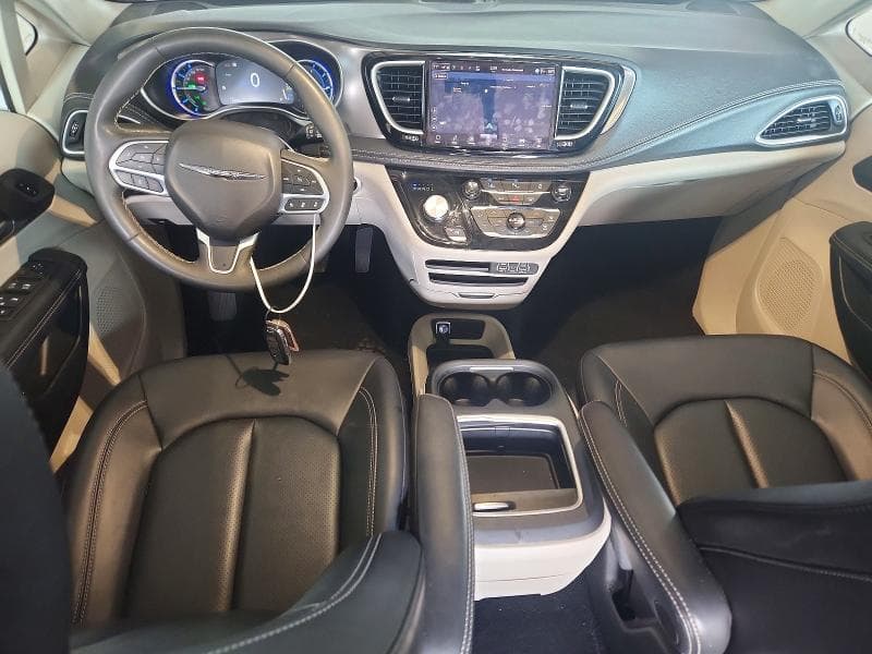 2024 CHRYSLER PACIFICA HYBRID SELECT 8
