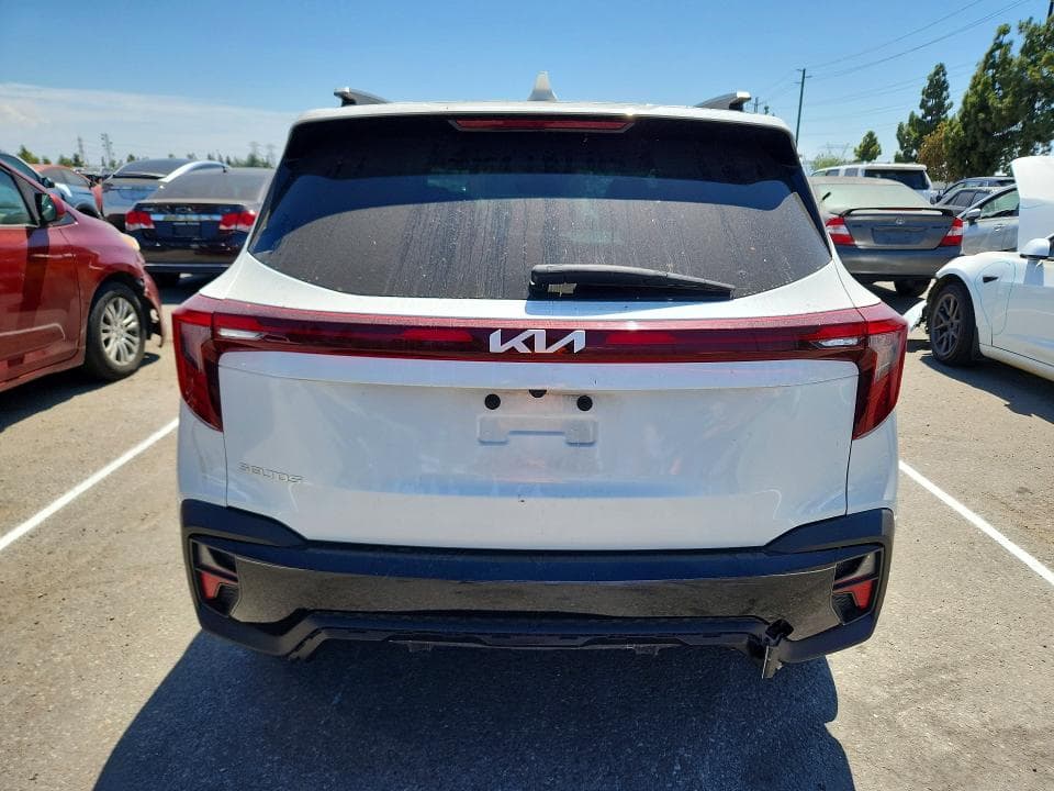 2024 KIA SELTOS EX 6