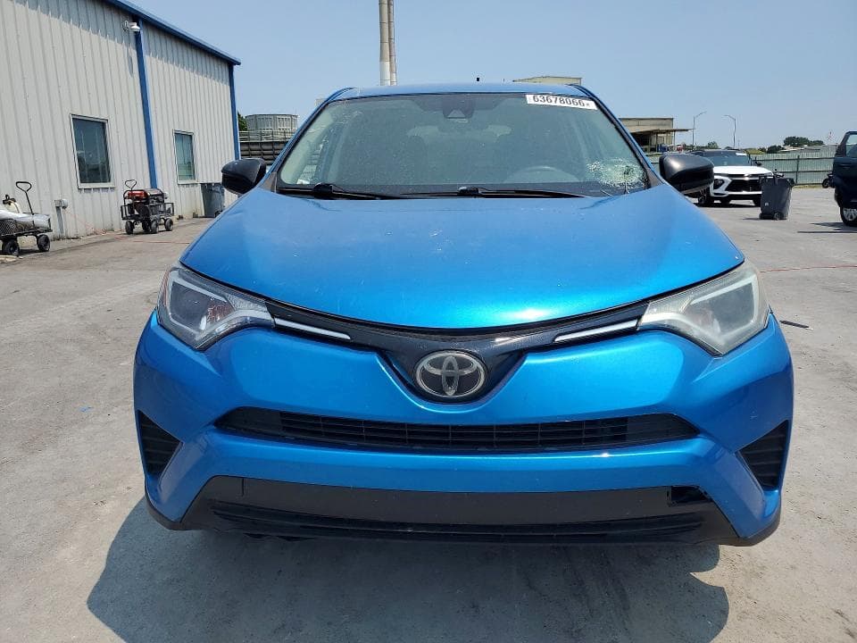 2017 TOYOTA RAV4 LE 5