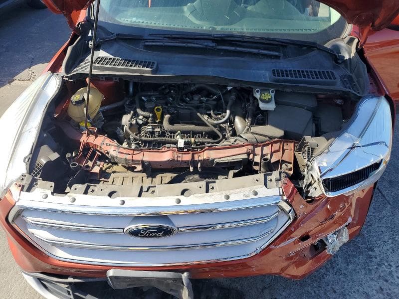 2019 FORD ESCAPE SE 11
