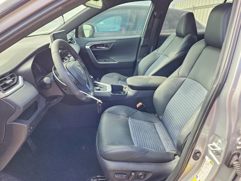 2025 TOYOTA RAV4 XSE 7