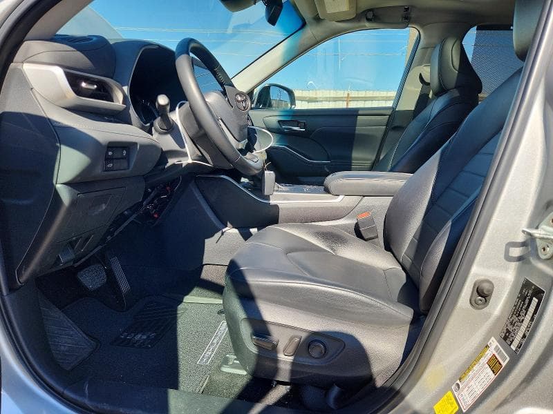 2024 TOYOTA HIGHLANDER XLE 7