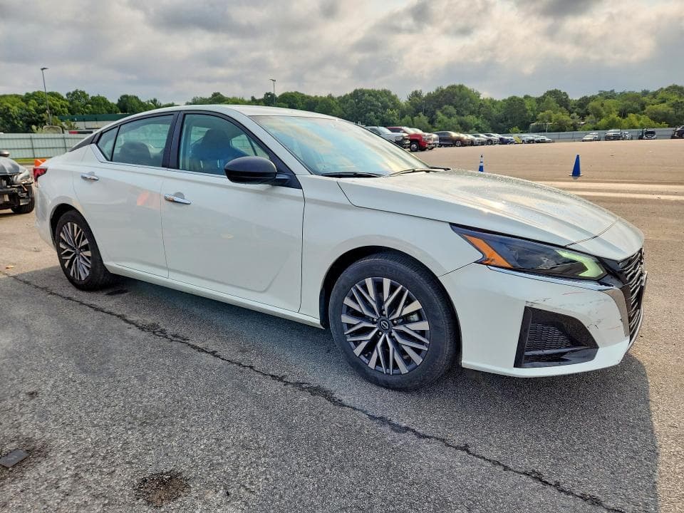 2025 NISSAN ALTIMA SV 4