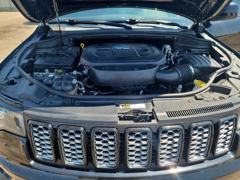 2018 JEEP GRAND CHEROKEE LAREDO 12