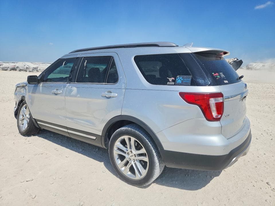 2017 FORD EXPLORER XLT 2