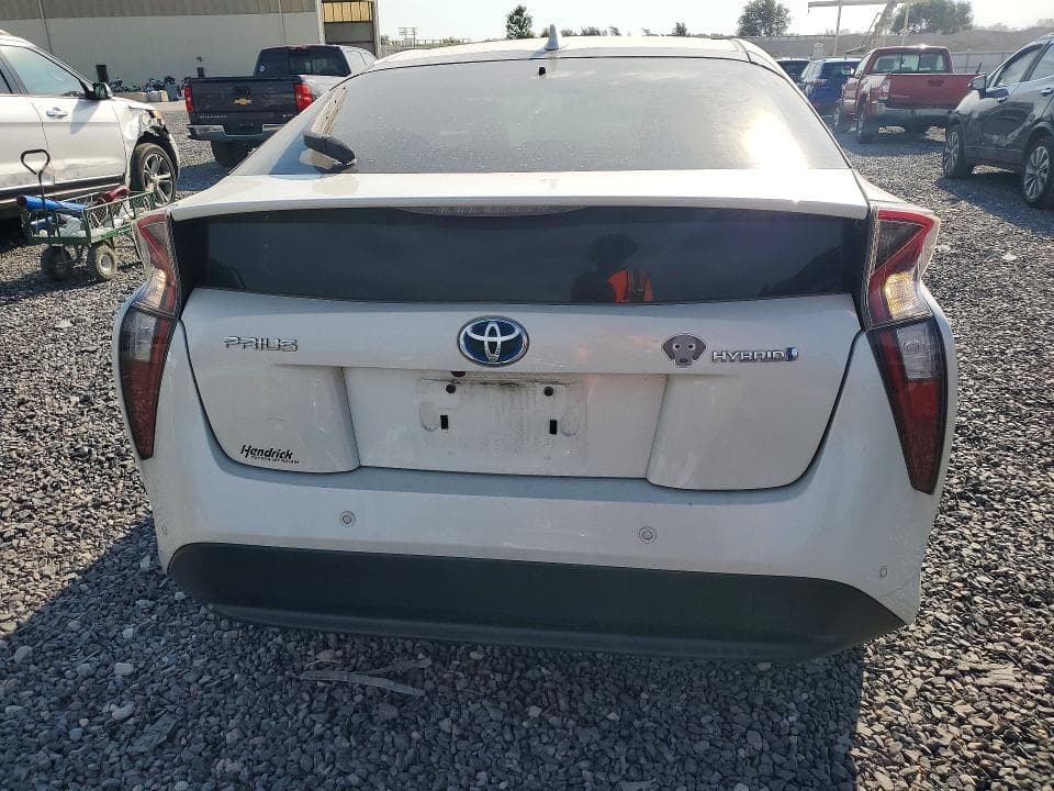 2018 TOYOTA PRIUS TWO 6