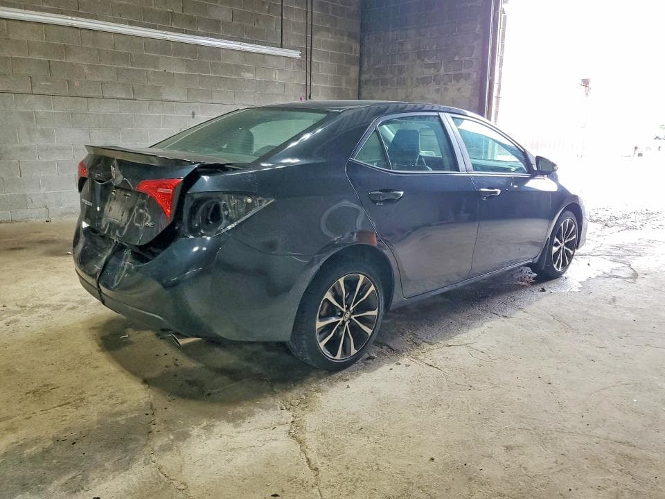 2017 TOYOTA COROLLA SE 3