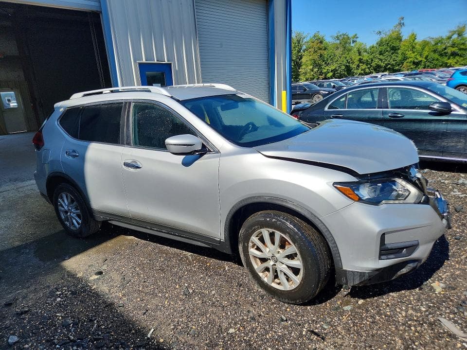 2018 NISSAN ROGUE SV 4