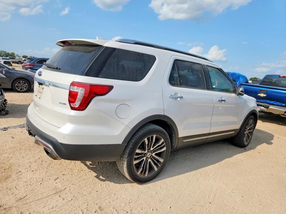 2017 FORD EXPLORER PLATINUM 3