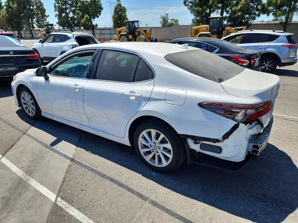 2021 TOYOTA CAMRY LE 2