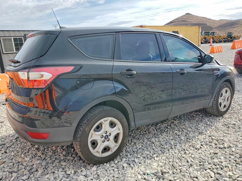 2017 FORD ESCAPE S 3
