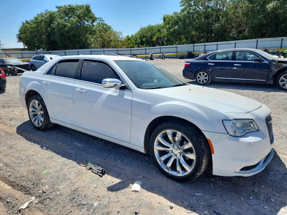 2019 CHRYSLER 300 TOURING 4