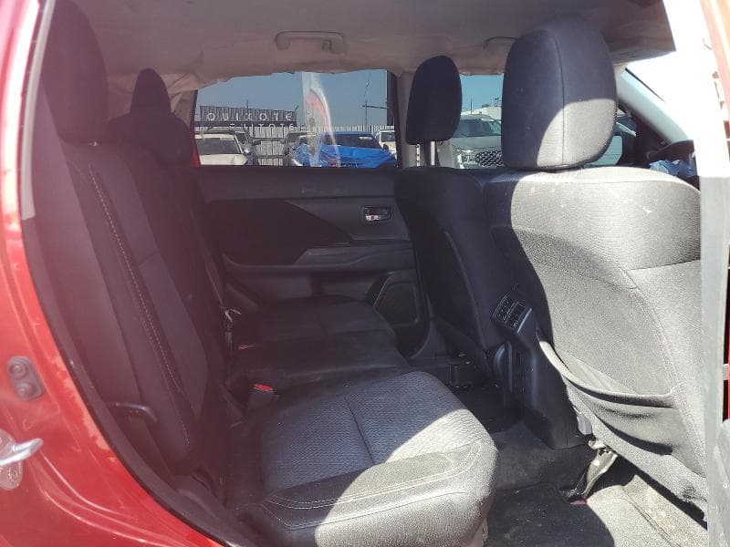 2019 MITSUBISHI OUTLANDER ES 11