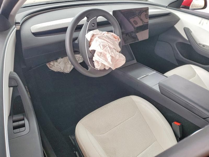 2025 TESLA MODEL 3 8