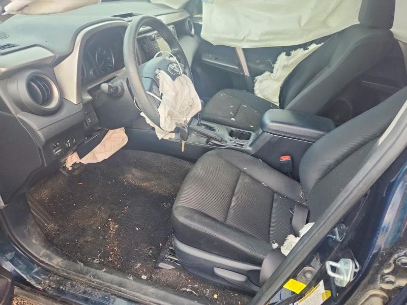 2017 TOYOTA RAV4 LE 7