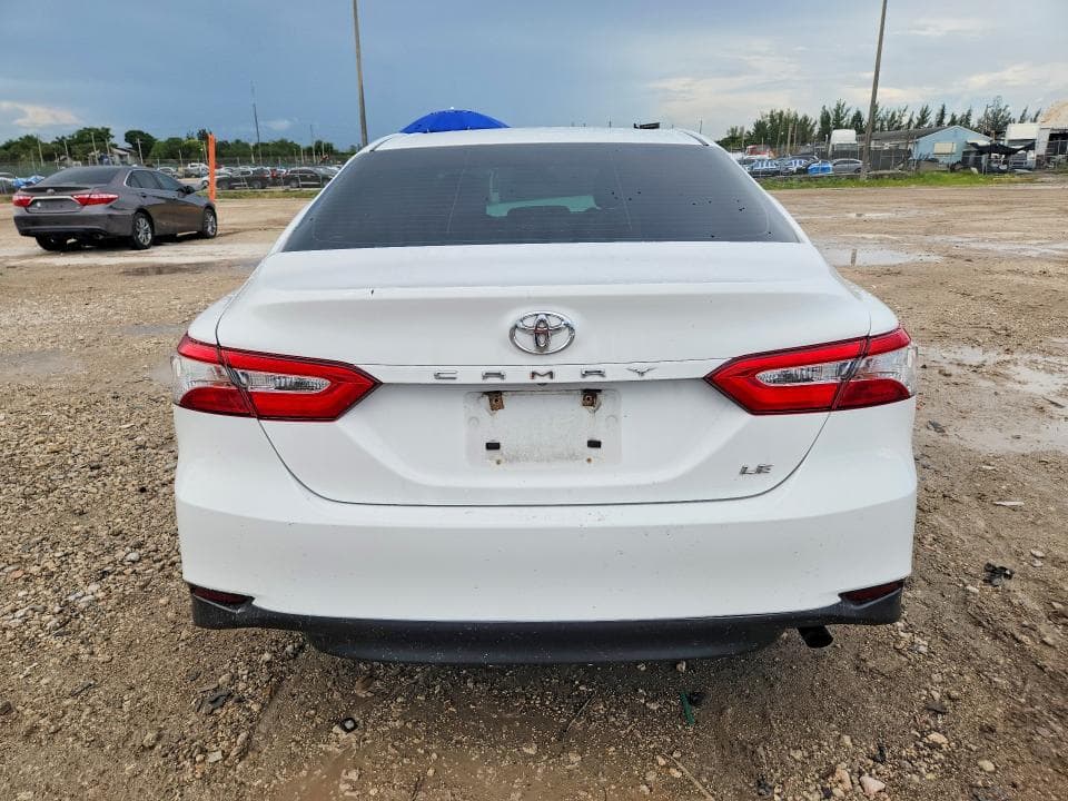 2018 TOYOTA CAMRY LE 6