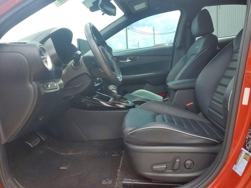 2023 KIA FORTE GT LINE 7
