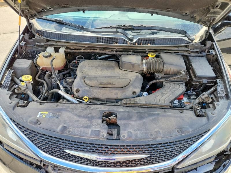 2019 CHRYSLER PACIFICA TOURING L 12