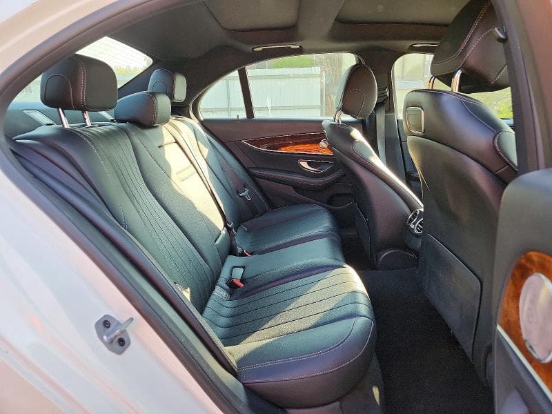 2019 MERCEDES-BENZ E 300 4MATIC 10