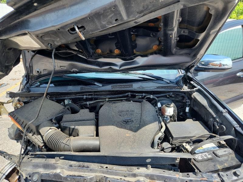 2018 TOYOTA TACOMA LIMITED 11