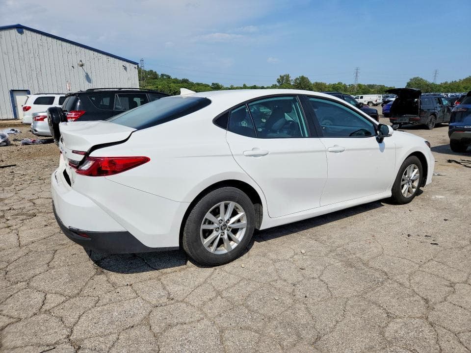 2025 TOYOTA CAMRY LE 3