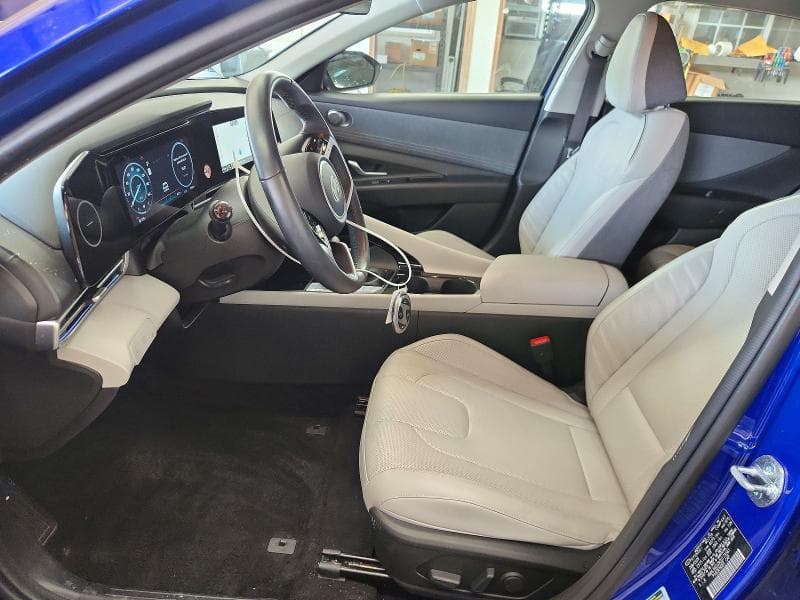 2025 HYUNDAI ELANTRA LIMITED 7