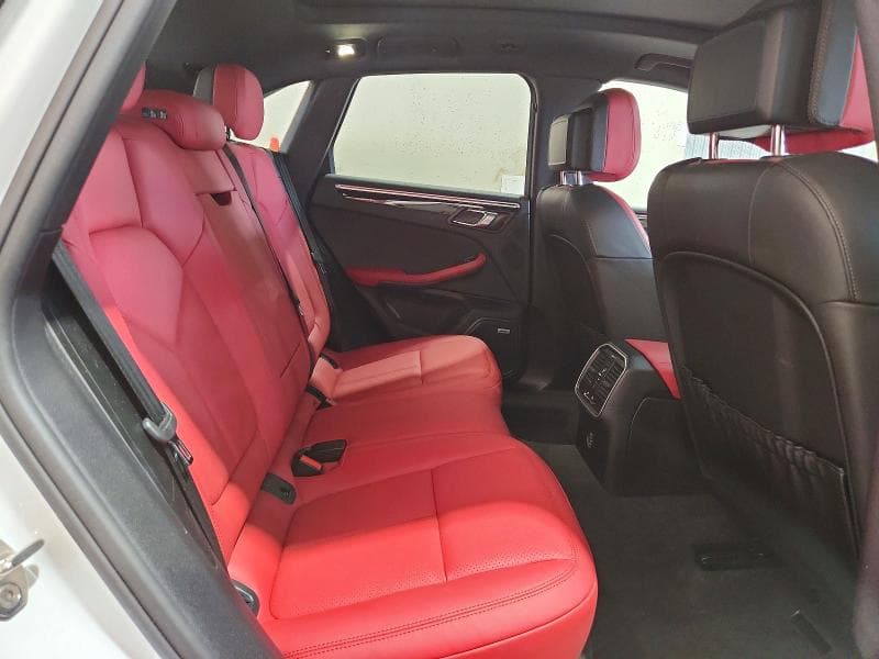 2019 PORSCHE MACAN 11