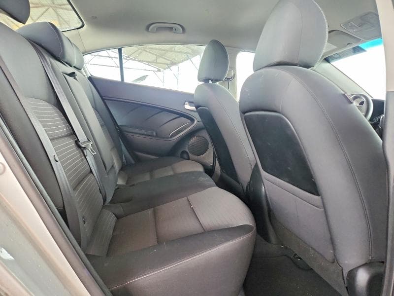 2018 KIA FORTE LX 10