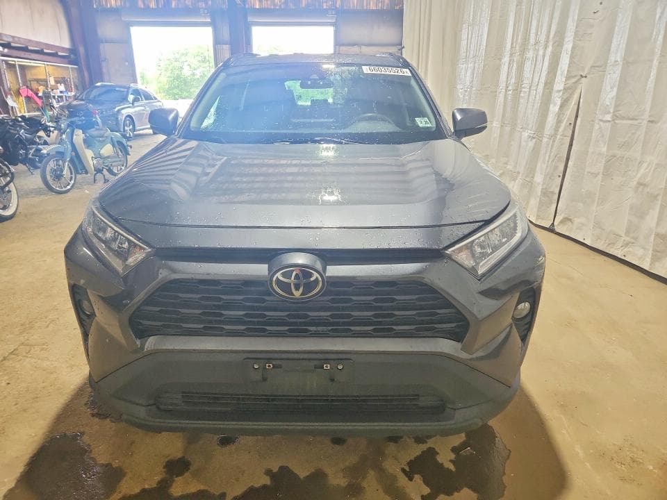 2021 TOYOTA RAV4 XLE 5