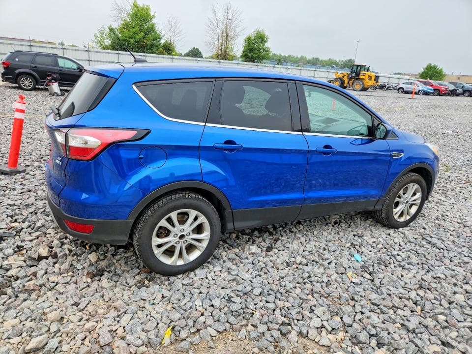 2017 FORD ESCAPE SE 3