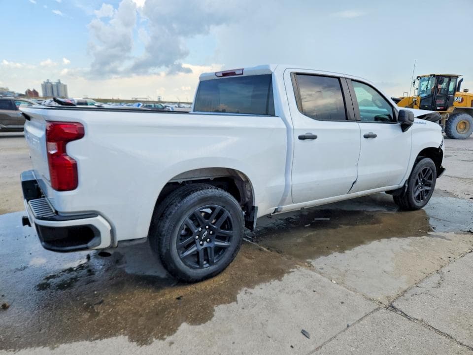 2024 CHEVROLET SILVERADO C1500 CUSTOM 3