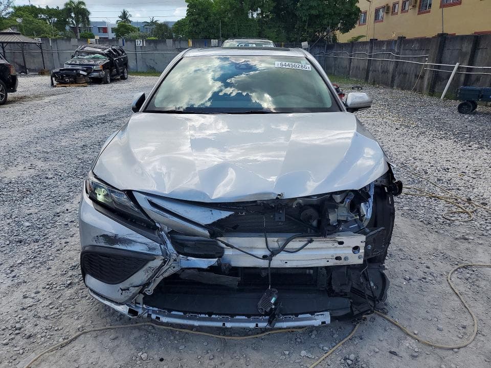2024 TOYOTA CAMRY HYBRID SE 5