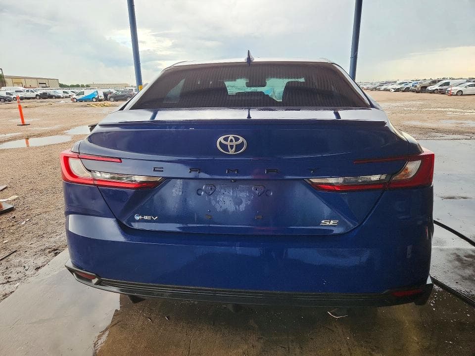 2025 TOYOTA CAMRY SE 6