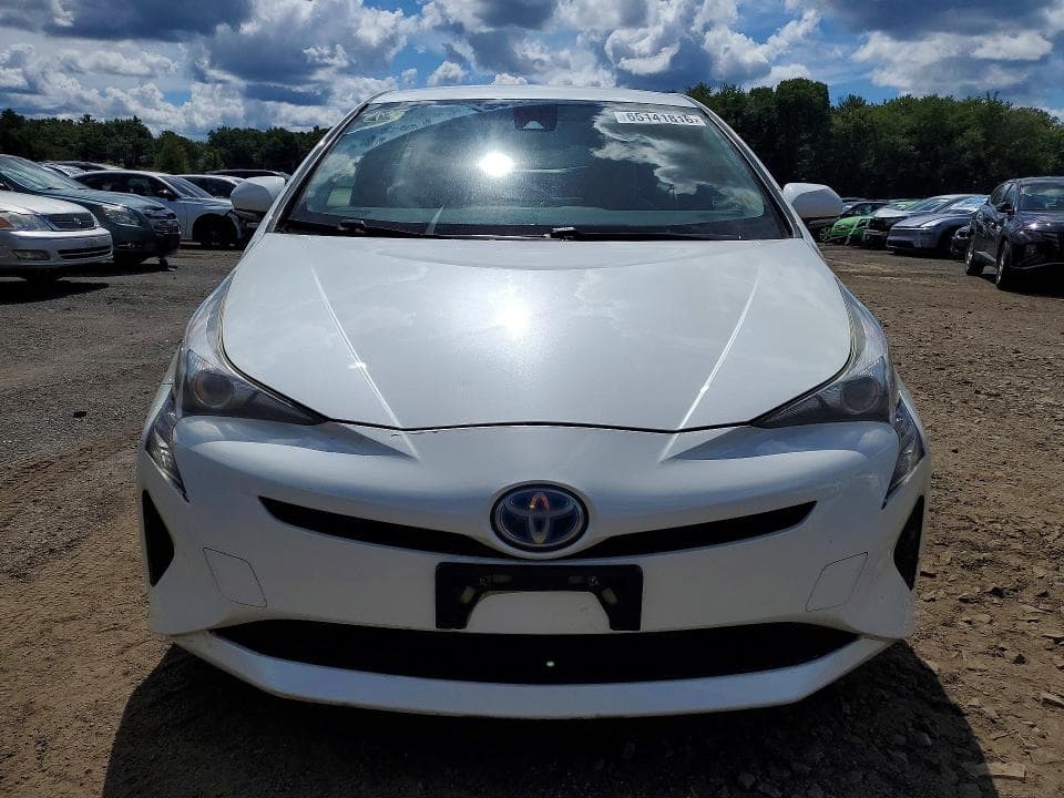 2017 TOYOTA PRIUS TWO 5