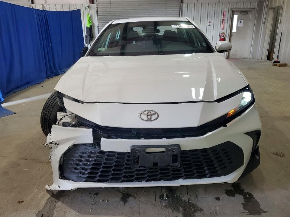 2025 TOYOTA CAMRY SE 5