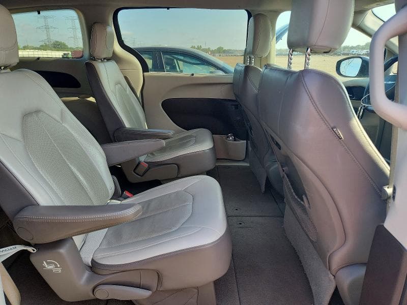 2018 CHRYSLER PACIFICA TOURING L 10