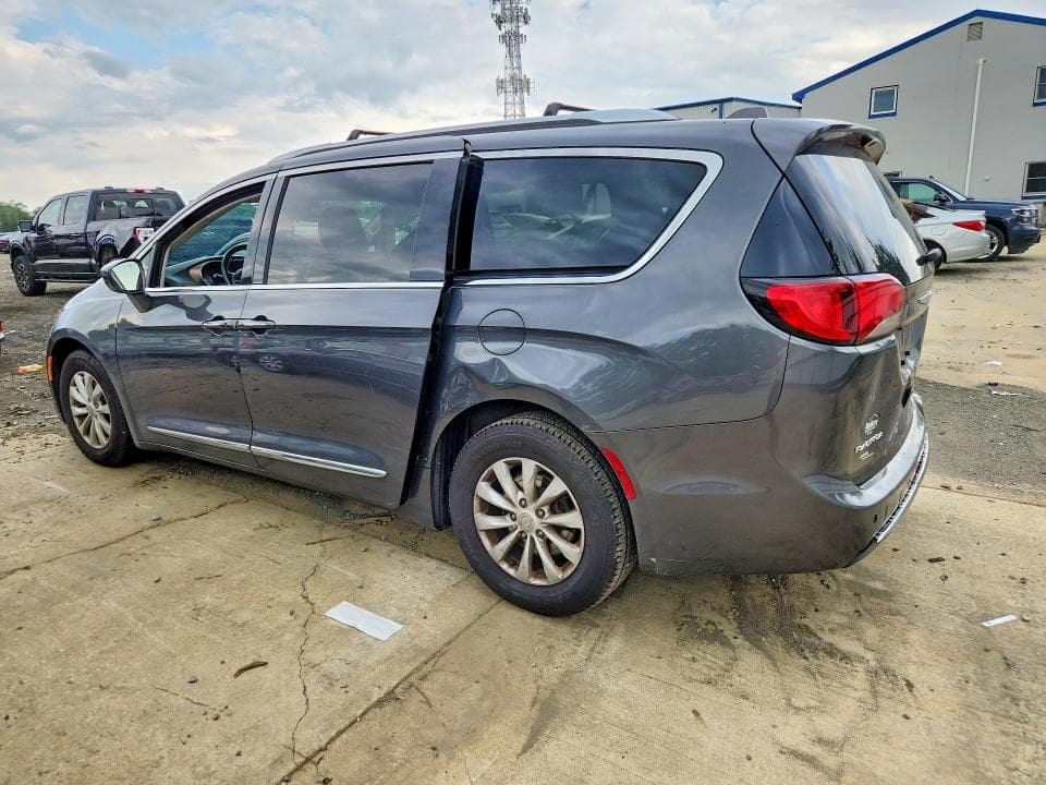 2018 CHRYSLER PACIFICA TOURING L 2