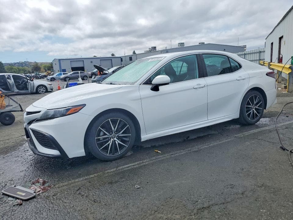 2022 TOYOTA CAMRY SE - 1