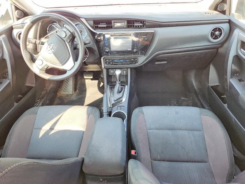 2017 TOYOTA COROLLA LE 8