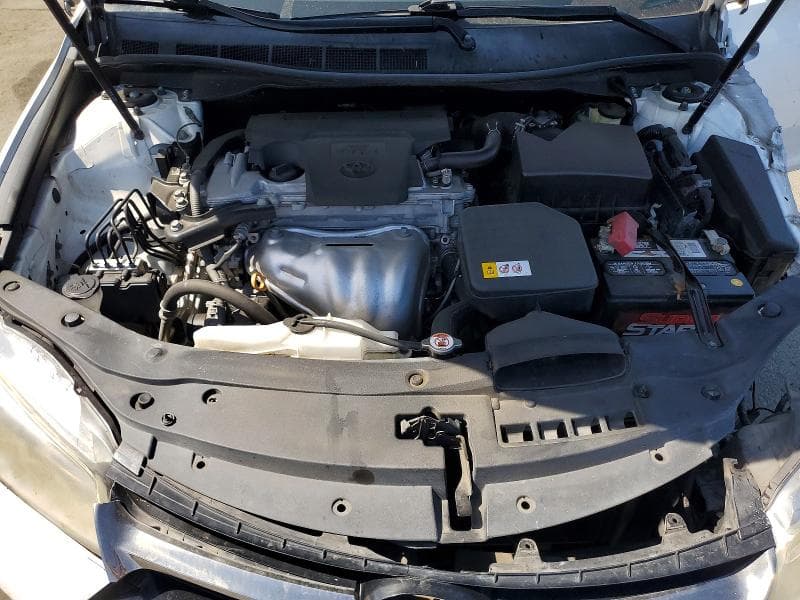 2017 TOYOTA CAMRY SE 11
