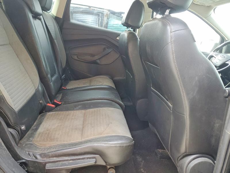 2017 FORD ESCAPE SE 11