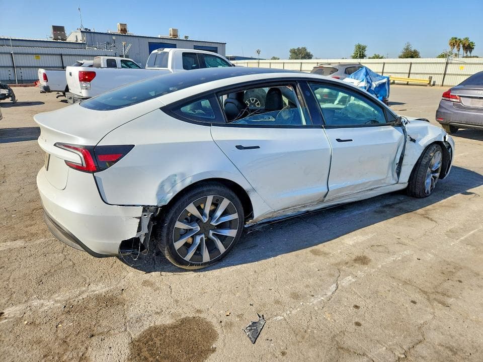2025 TESLA MODEL 3 3