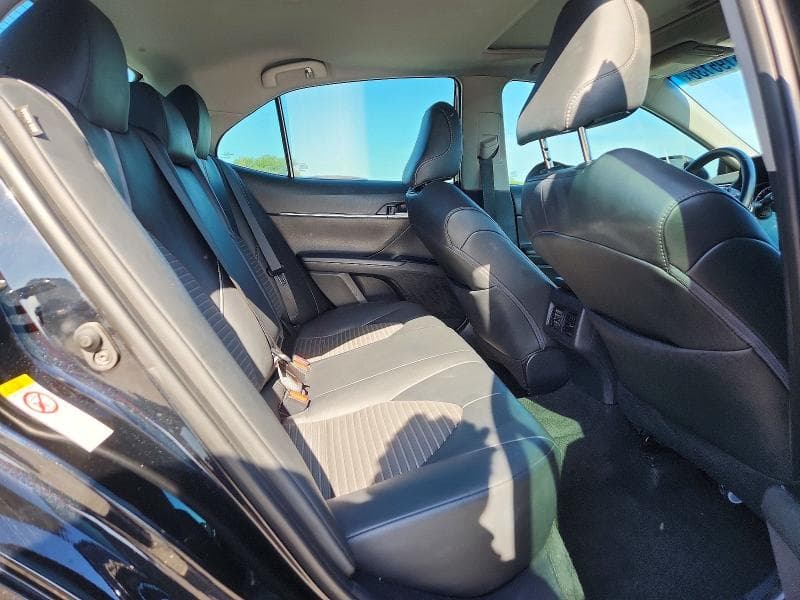 2018 TOYOTA CAMRY SE 10