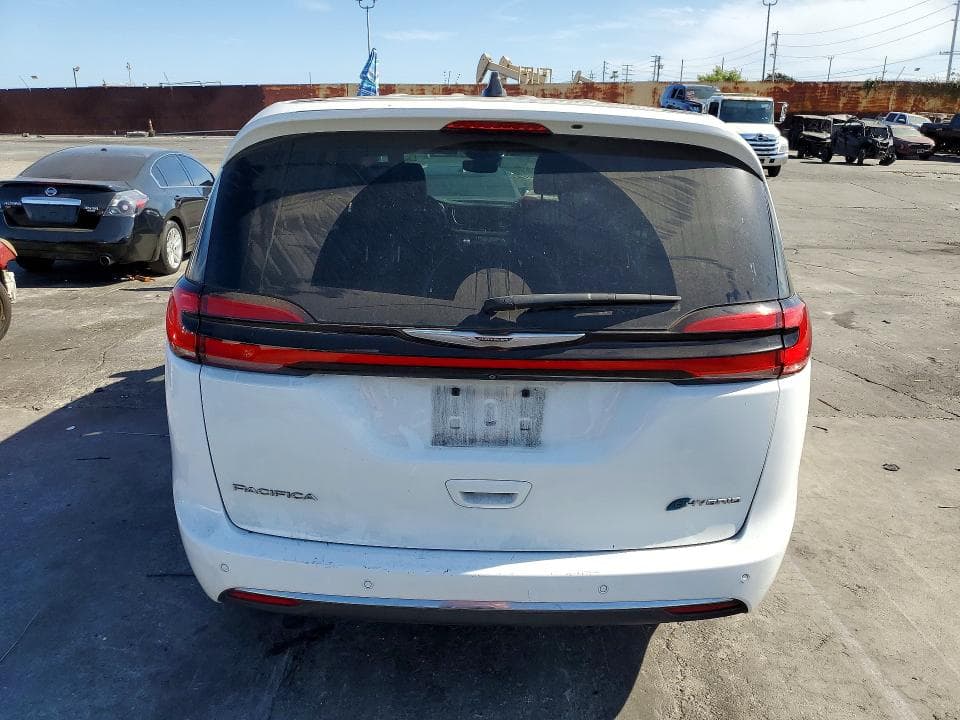 2023 CHRYSLER PACIFICA HYBRID LIMITED 6