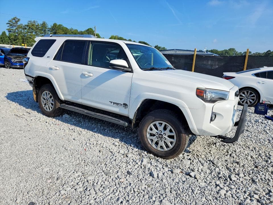 2018 TOYOTA 4RUNNER SR5 4