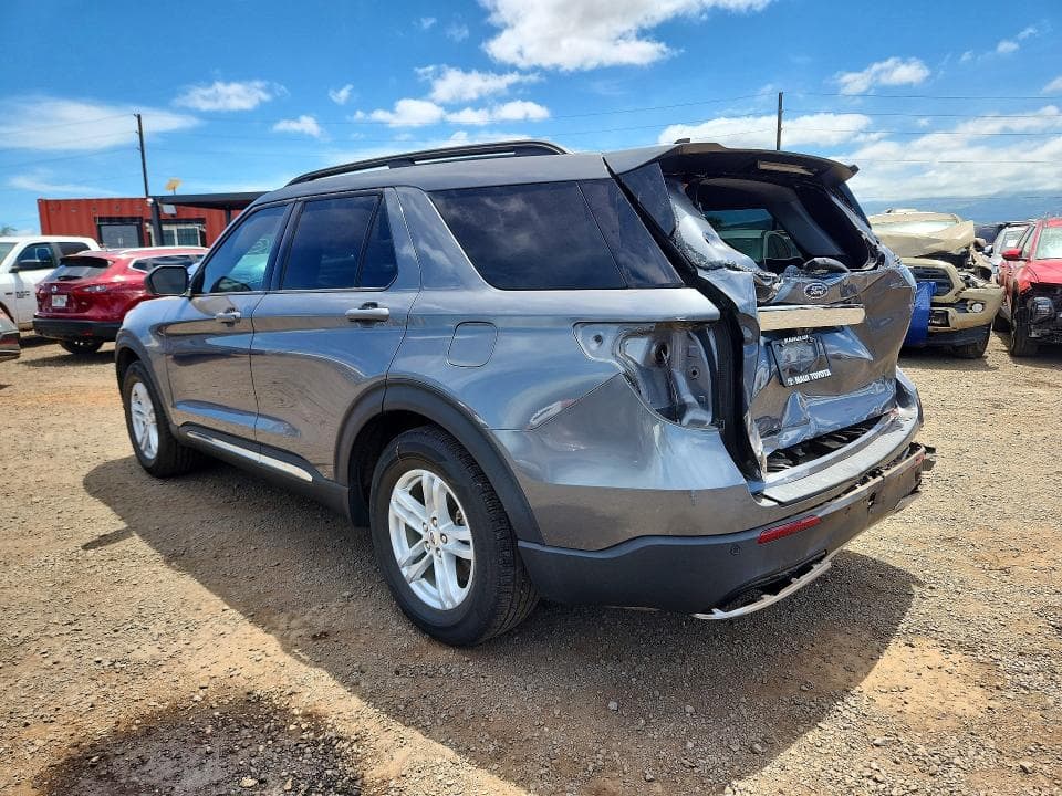 2023 FORD EXPLORER XLT 2