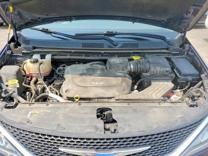2018 CHRYSLER PACIFICA TOURING L 12