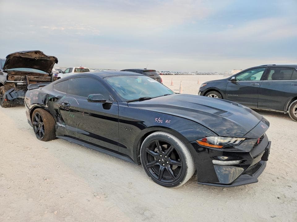 2019 FORD MUSTANG 4