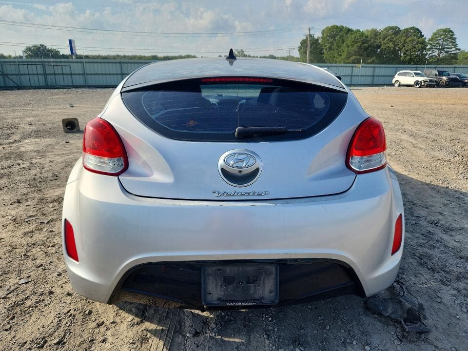 2017 HYUNDAI VELOSTER VALUE EDITION 6